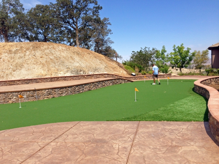 Golf Putting Greens Light Oak North Carolina Artificial Turf